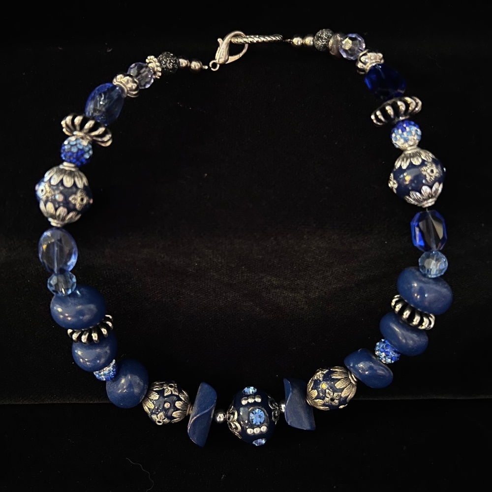 BLUE NECKLACE